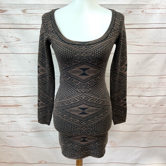 Rachel Pally Long Sleeve Mini Sweater Bodycon Dress in Brown Intarsia - Picture 1 of 7